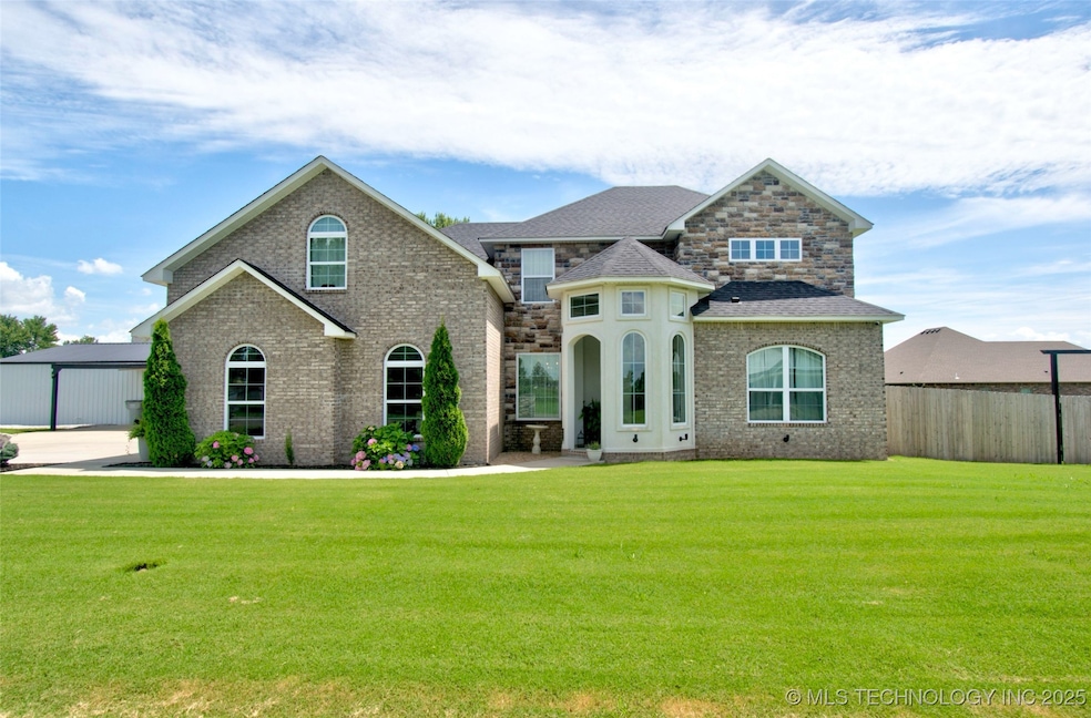 Sold $490,000