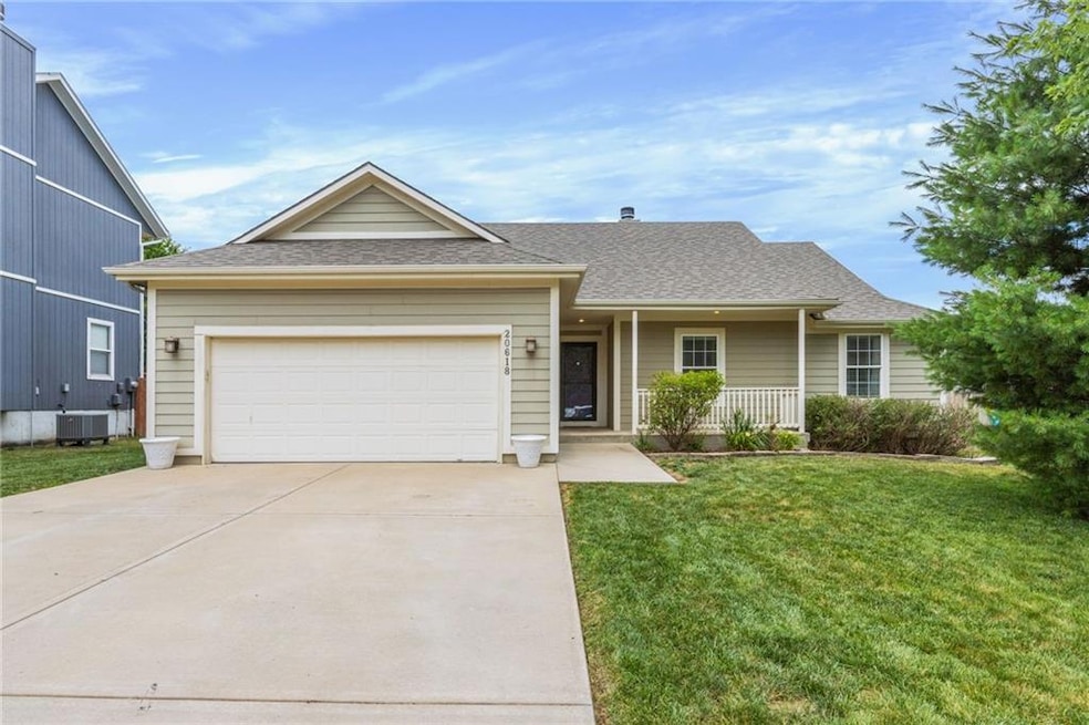 20618 W 221st St, Spring Hill, KS 66083 - photo 1