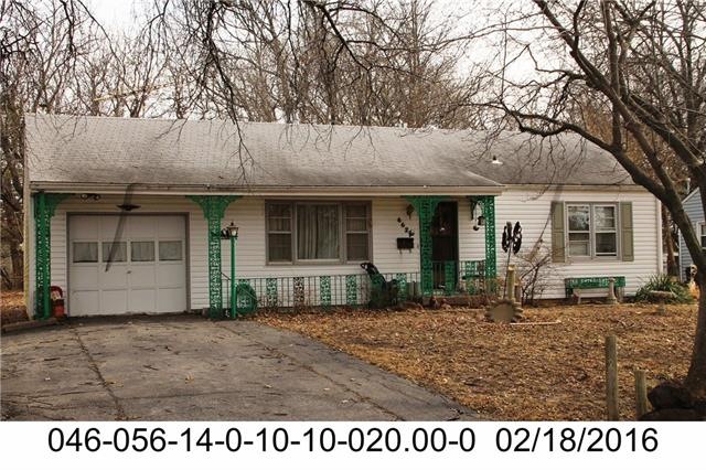 6621 Switzer Ln, Shawnee, KS 66203 - photo 1