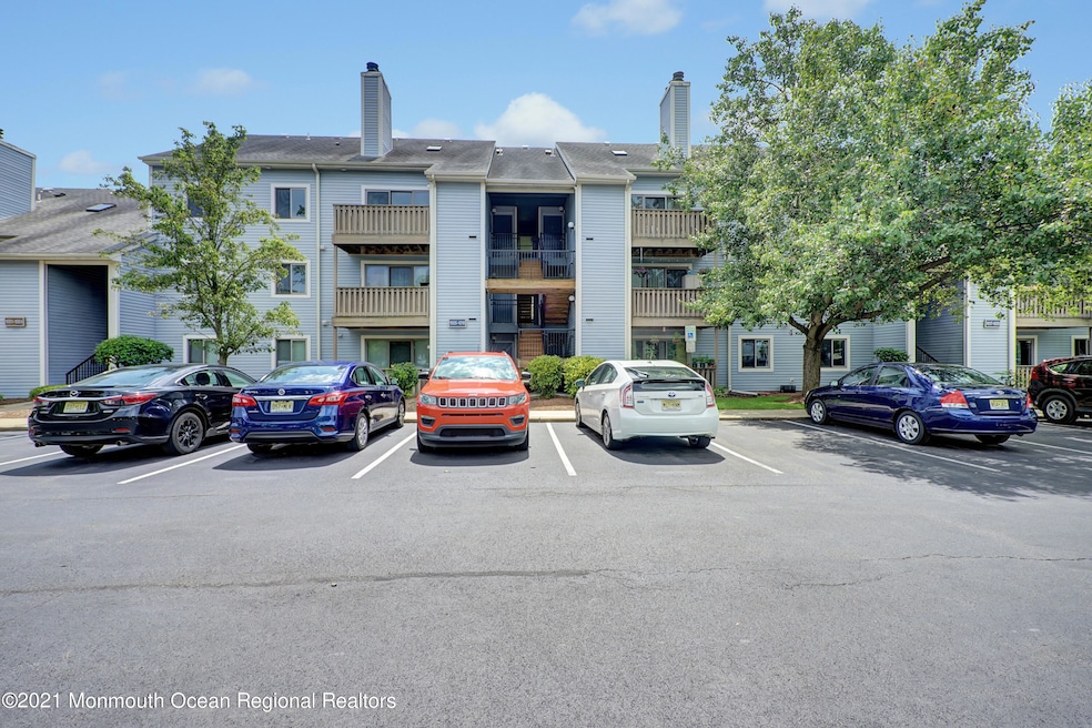 1015 Aspen Dr unit 15, Plainsboro, NJ 08536 - photo 1