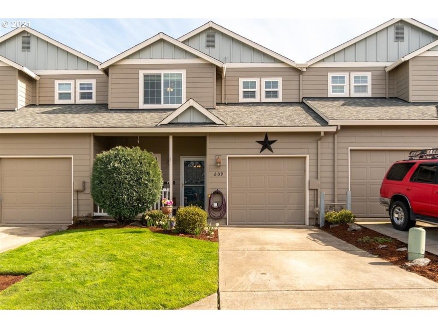 609 Hampton Ln, Newberg, OR 97132 - photo 1