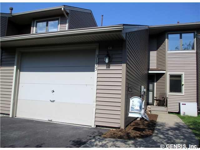 Exterior Front Super townhome - end of culdesac lo