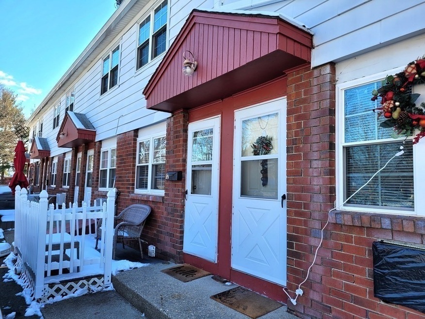 269 Chicopee St unit 12, Chicopee, MA 01013 - photo 1