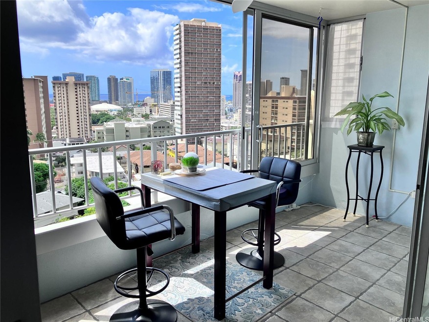 Lanai Dining Area w/View