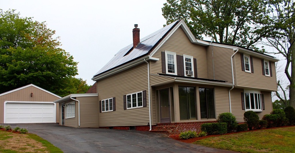 596 Lake St, Haverhill, MA 01832 - photo 1