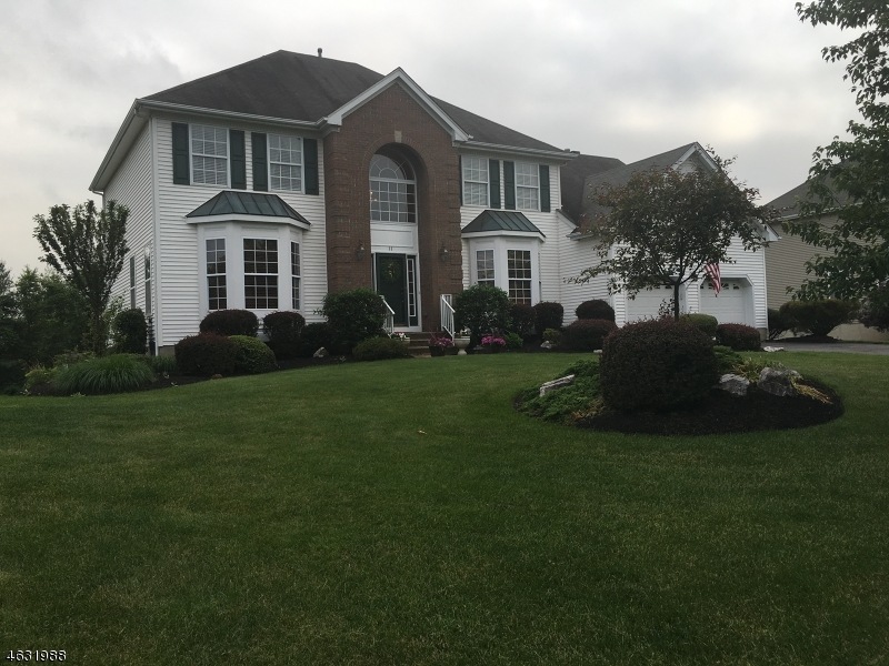 11 Oak Tavern Cir, Branchburg, NJ 08876 - photo 1