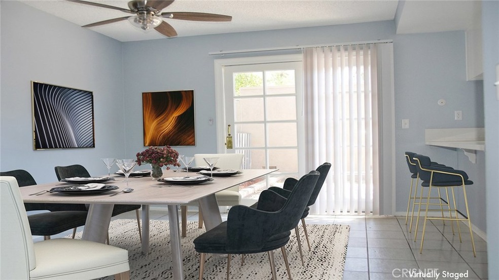 LIGHT & BRITE Remodel. Plus, NEW AC - Perfect for this heat!