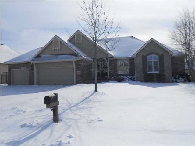 FRONT VIEW OF THE HOME