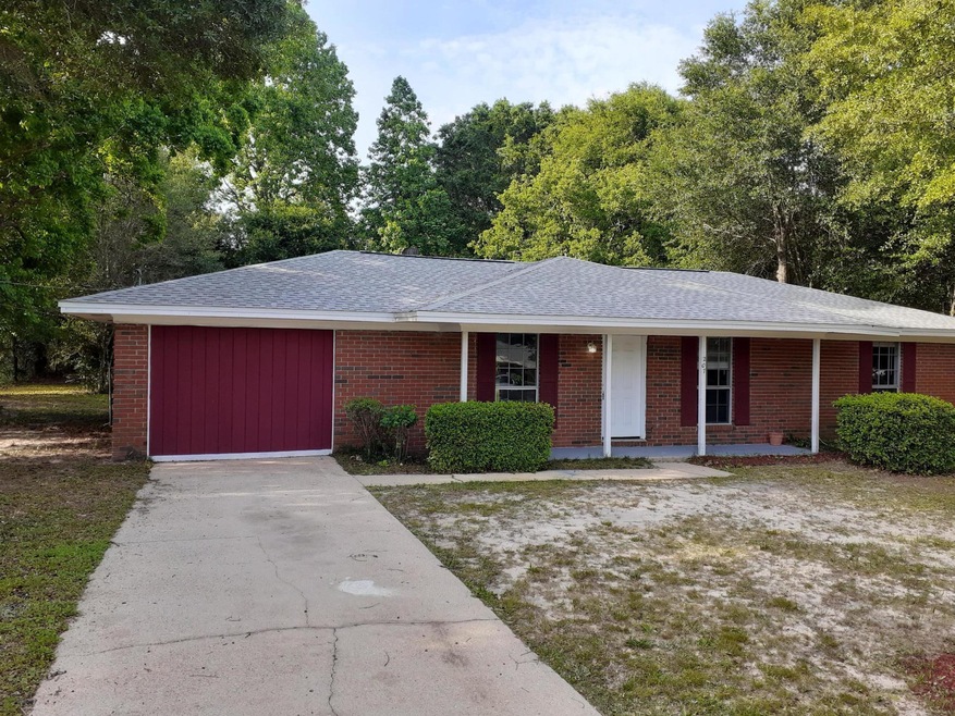 207 Forrest Pkwy, Crestview, FL 32539 - photo 1