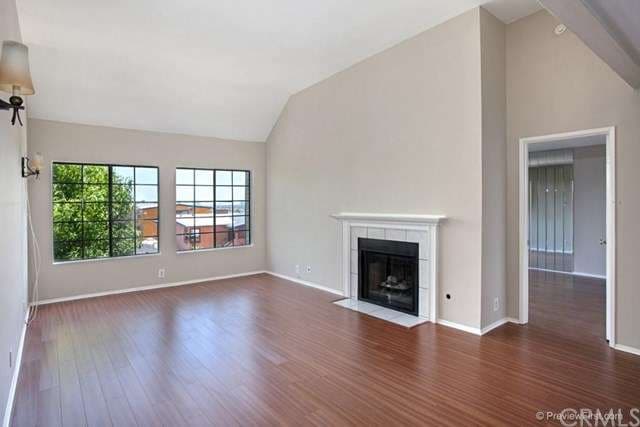 This is a great view condo with lots of light and 