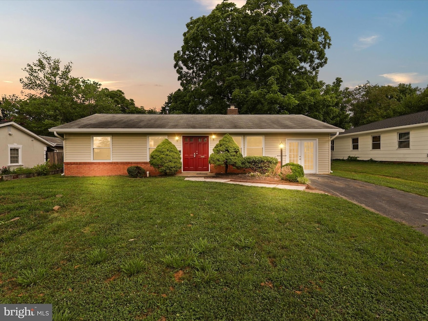 804 W Nettle Tree Rd, Sterling, VA 20164 - photo 1