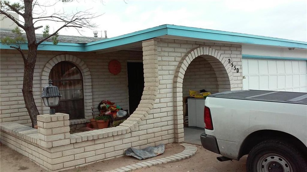 2550 Trawood Dr, El Paso, TX 79936 - photo 1