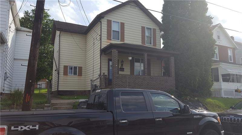 215 Emerson St, Vandergrift, PA 15690 - photo 1