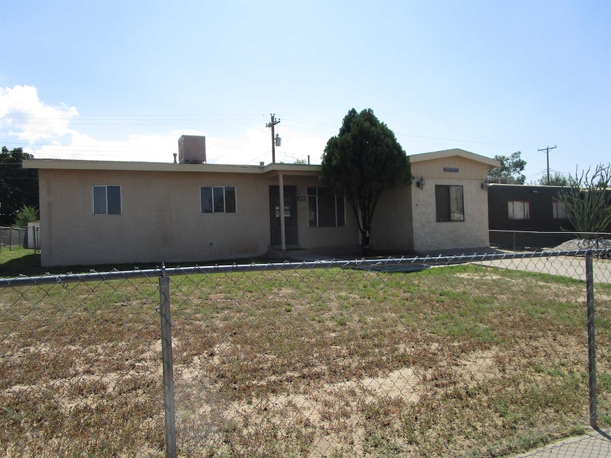 1210 Hendrix Ave, Alamogordo, NM 88310 - photo 1