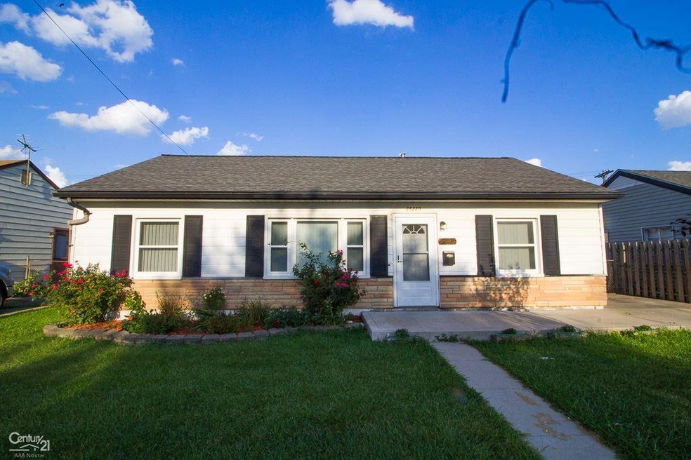 26220 Grandmont St, Roseville, MI 48066 - photo 1