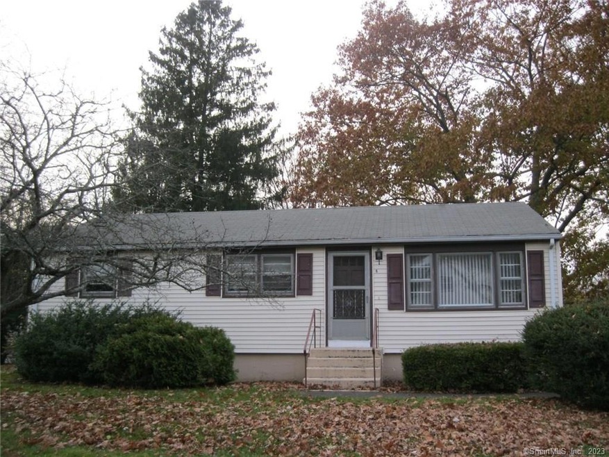 This vinyl sided Ranch is located in a popular Ham