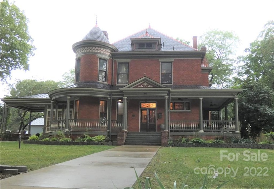 612 S Mulberry St, Statesville, NC 28677 - photo 1