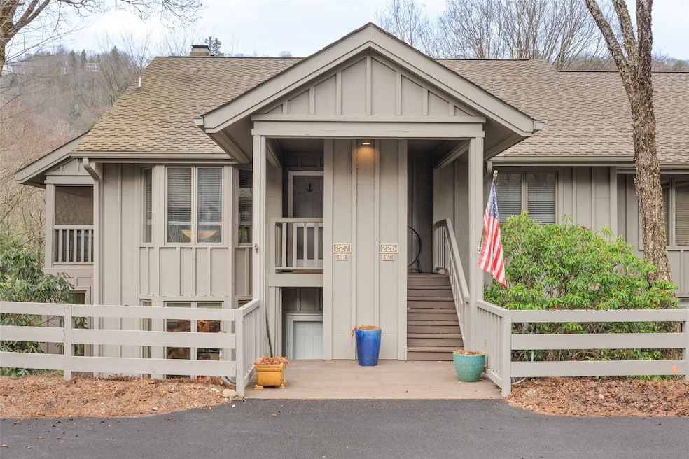 227 Chestnut Cove unit 6D, Highlands, NC 28741 - photo 1