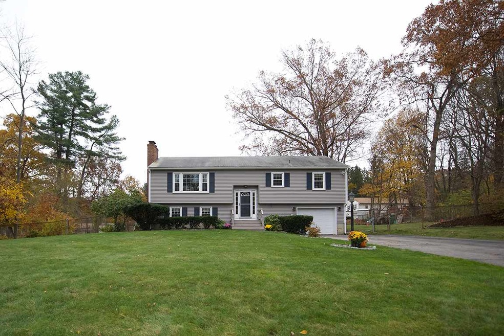 7 Rustic Ln, Plaistow, NH 03865 - photo 1