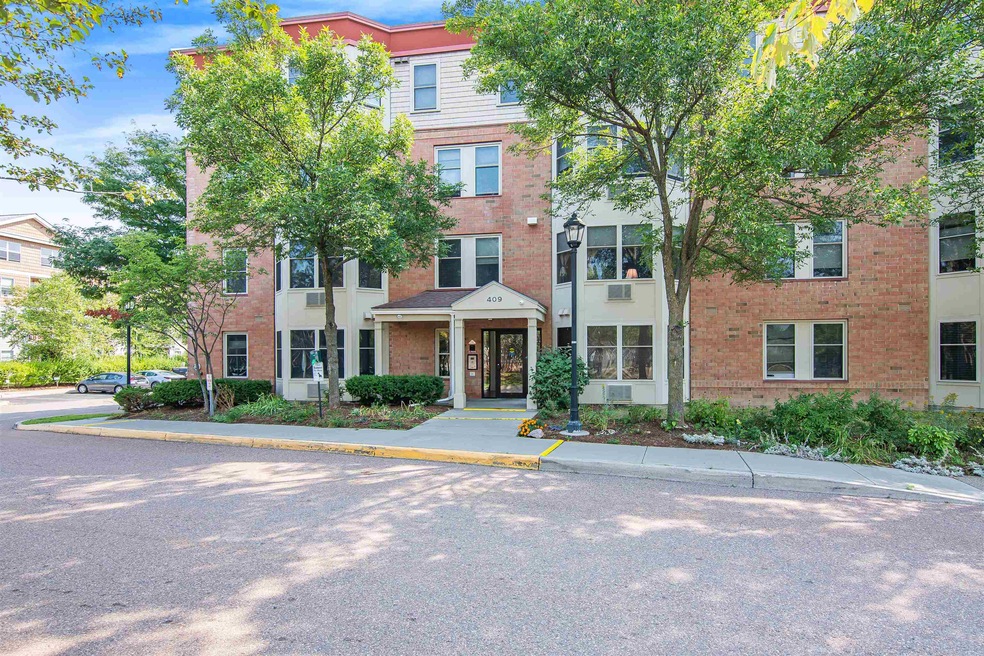 409 Farrell St unit 311, South Burlington, VT 05403 - photo 1