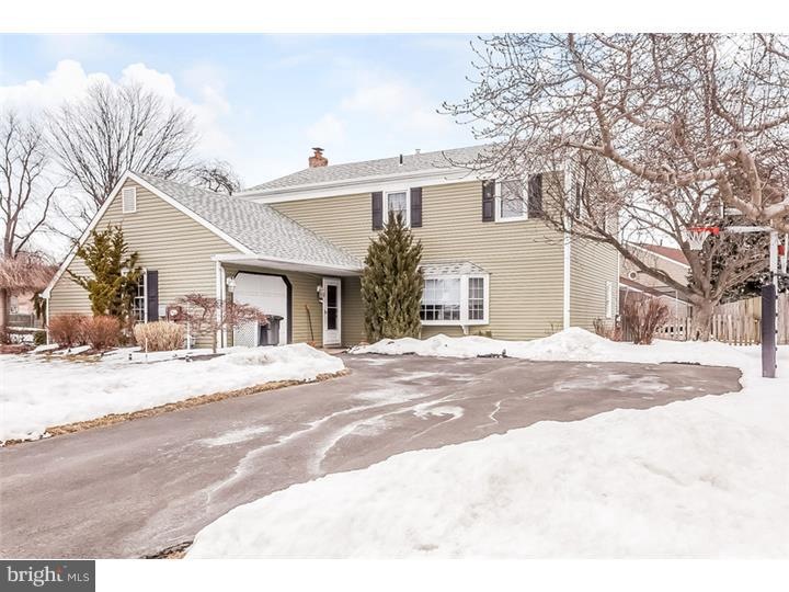 289 Maple Point Dr, Langhorne, PA 19047 - photo 1