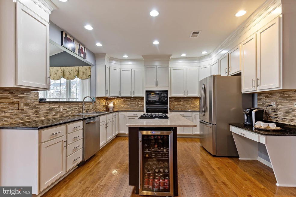 43019 Kirby Ln, Chantilly, VA 20152 - photo 1