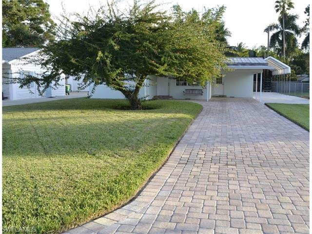 1078 Trail Terrace Dr, Naples, FL 34103 - photo 1