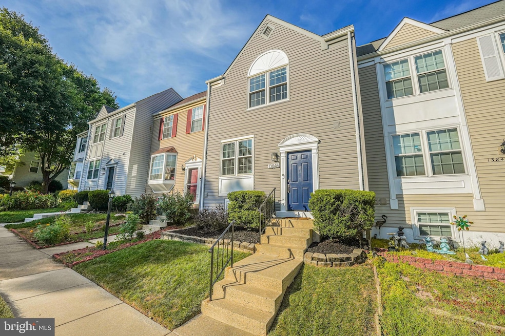 13846 Laura Ratcliff Ct, Centreville, VA 20121 - photo 1