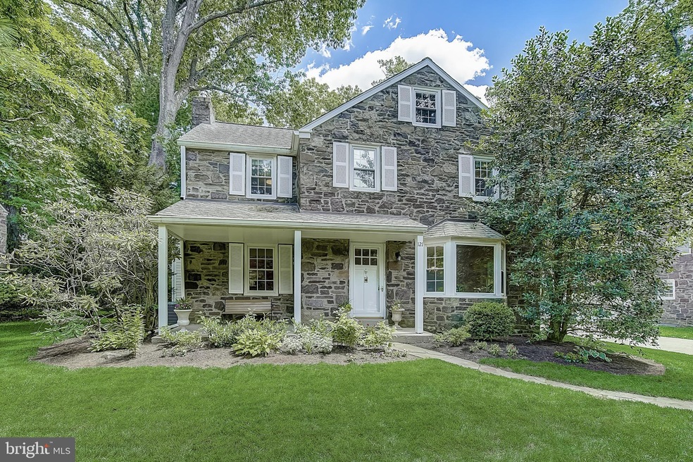 121 Landover Rd, Bryn Mawr, PA 19010 - photo 1