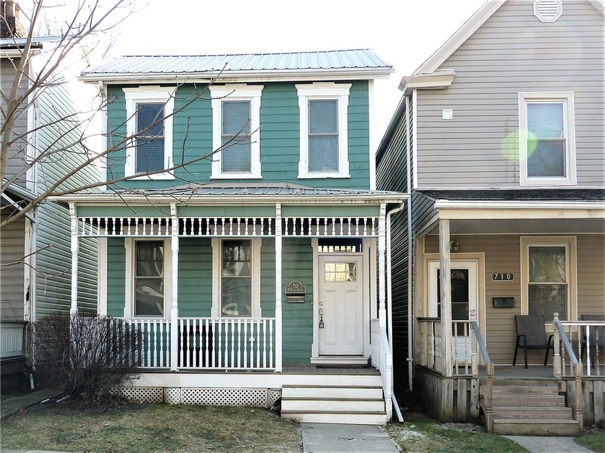 Victorian Beauty with Character and Charm!