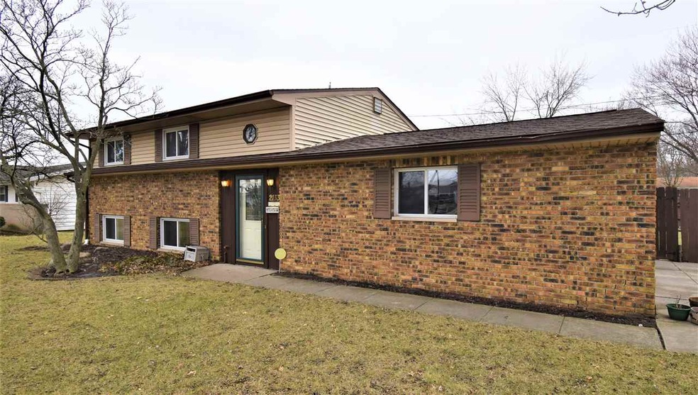 2133 Lindenwood Ave, Fort Wayne, IN 46808 - photo 1