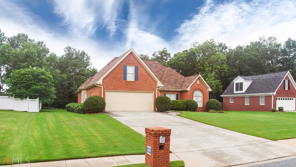 2007 Evergreen Dr SE unit B12, Conyers, GA 30013 - photo 1