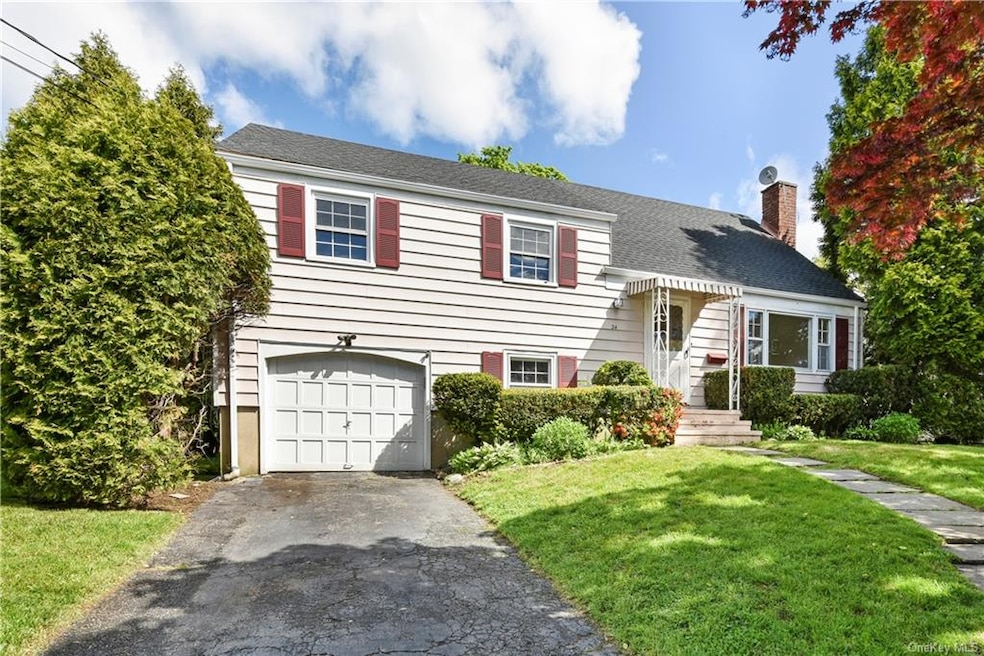 24 Barrett Ln, Port Chester, NY 10573 - photo 1