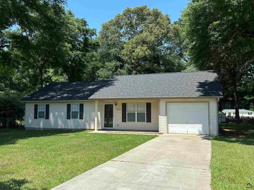 210 Addison Ln, Perry, GA 31069 - photo 1