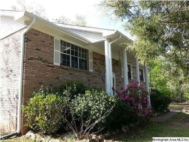 Full brick 3bedroom, 2.5 bath home with lake view,