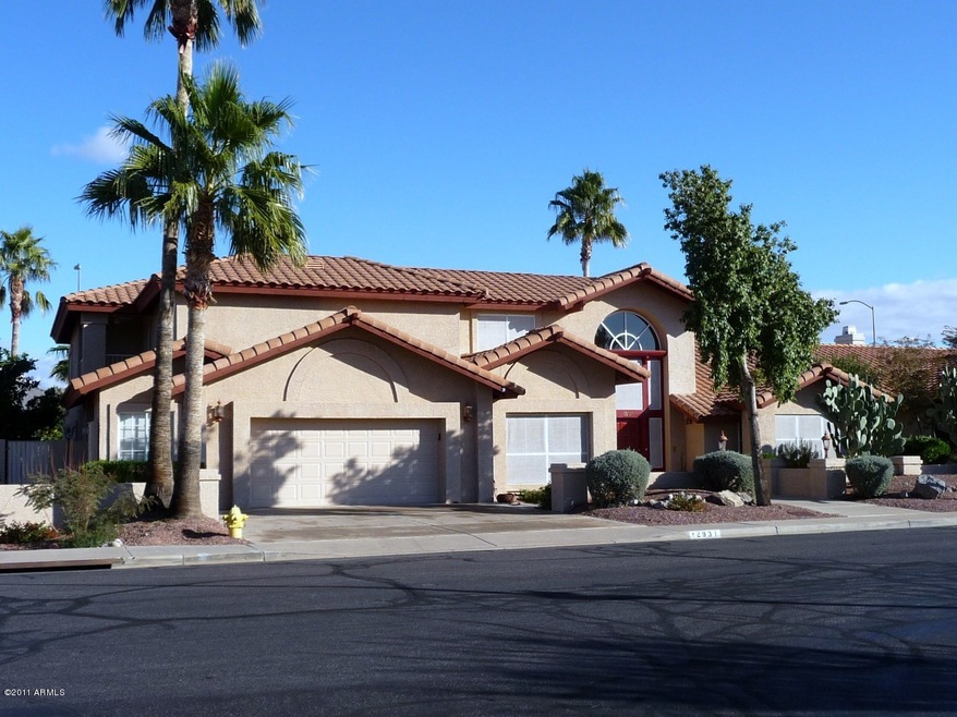 Front Yard & Home