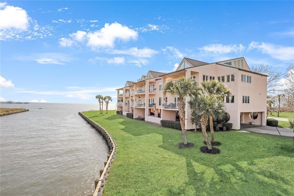 302 Mariner's Isle unit 302, Mandeville, LA 70448 - photo 1