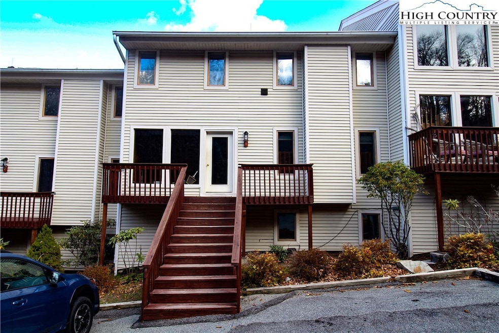 170 Crestview Ln unit 200-C, Sugar Mountain, NC 28604 - photo 1