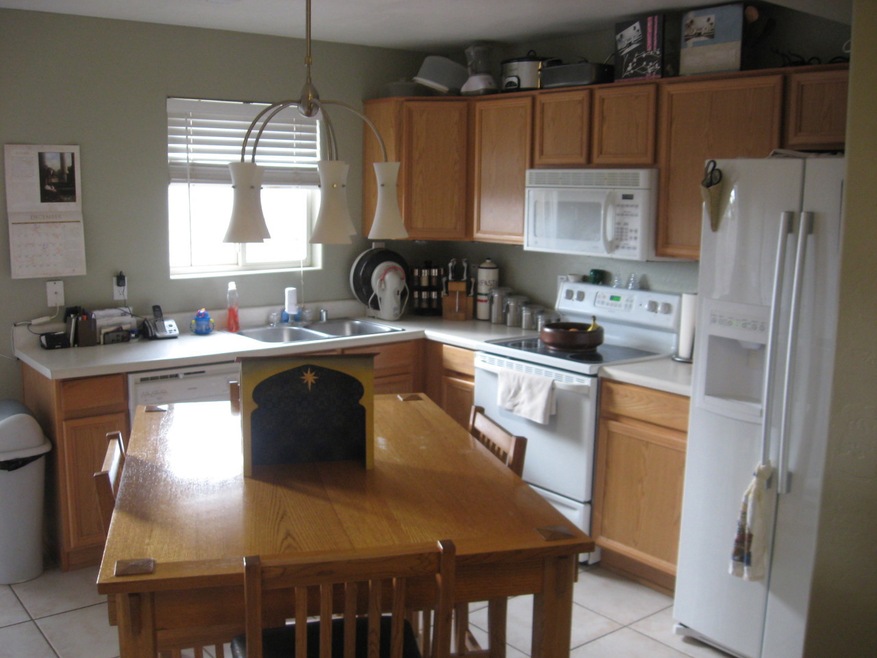 Eat-In Kitchen