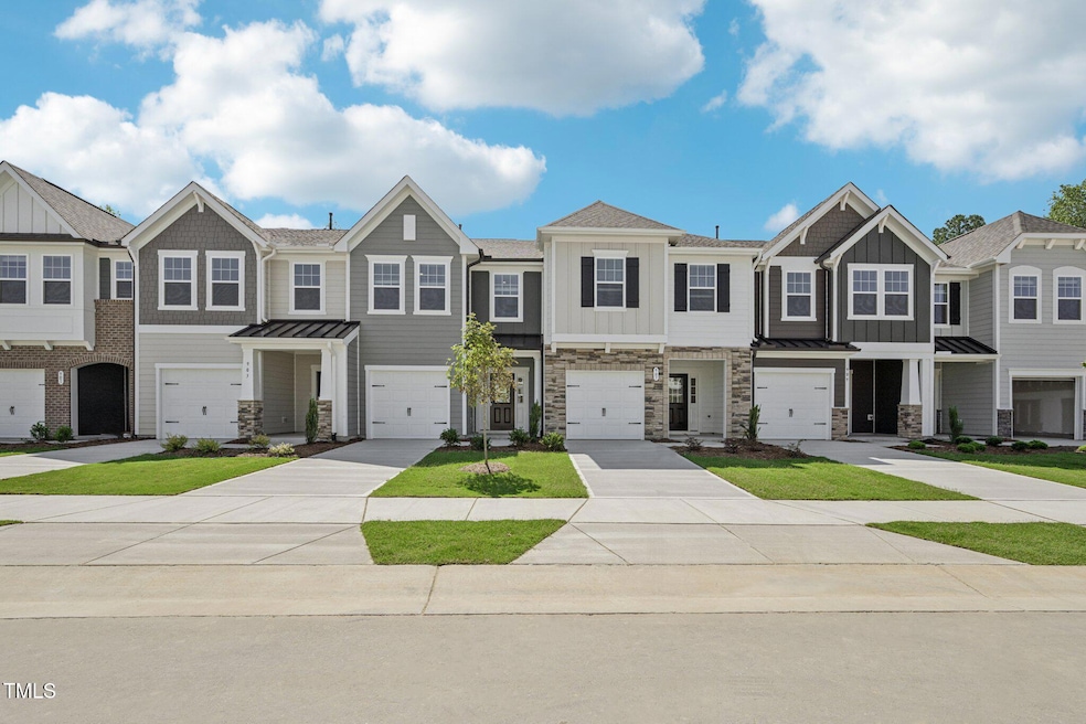 5-web-or-mls-Kensley Grv Ln-2406-005-edi