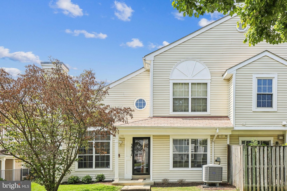 3847 Eaves Ln unit 156, Bowie, MD 20716 - photo 1