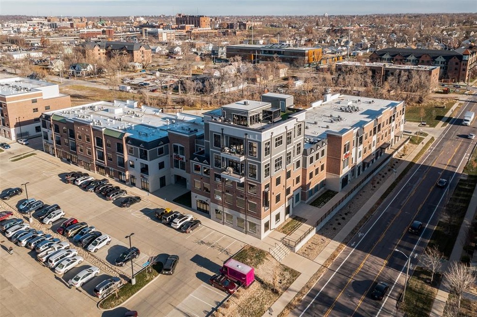 420 12th Ave SE unit 400, Cedar Rapids, IA 52401 - photo 1