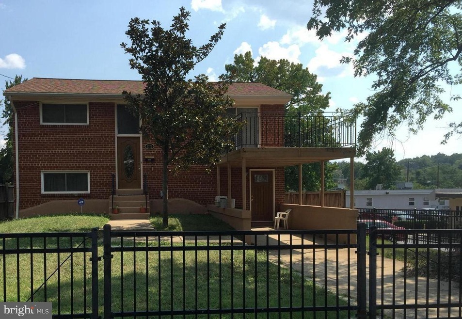 4575 Blaine St NE, Washington, DC 20019 - photo 1