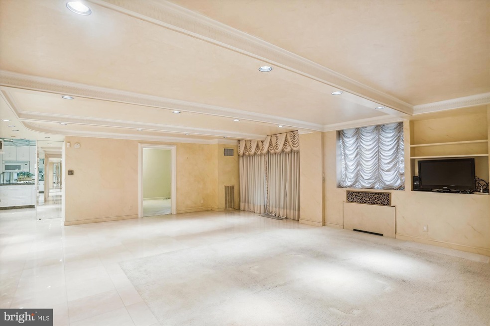 Westlake Towers unit 111, Bethesda, MD 20817 - photo 1