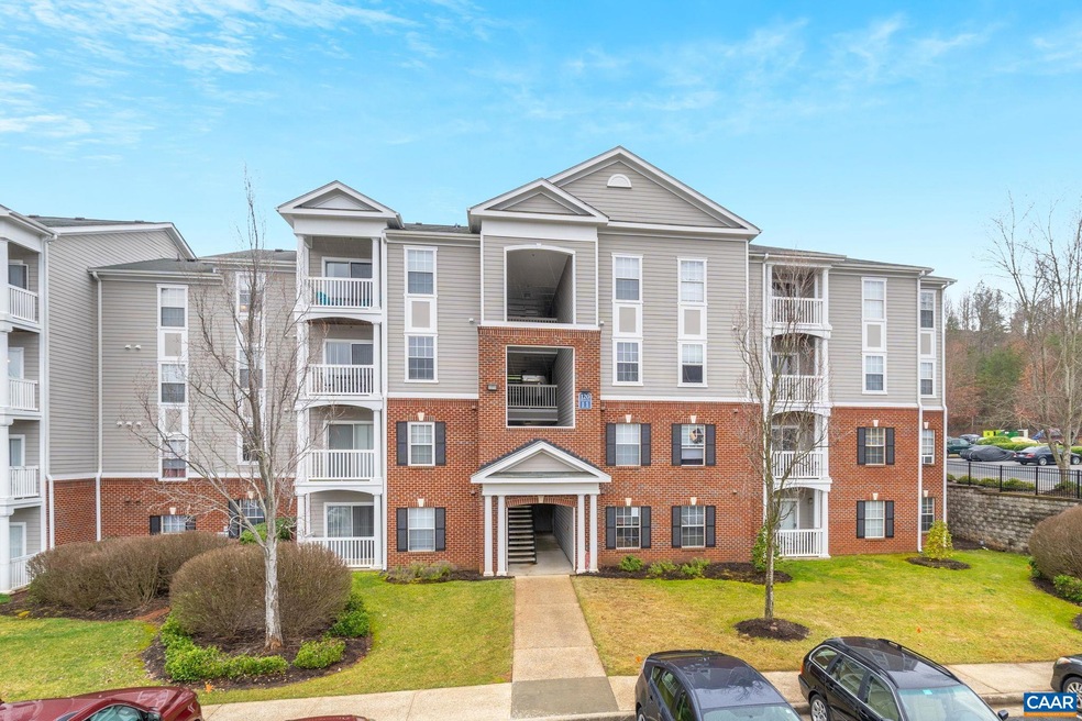 120 Yellowstone Dr unit 202, Charlottesville, VA 22903 - photo 1