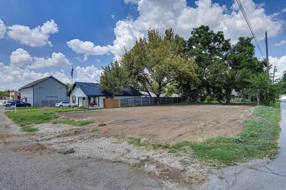 107 E 10th St, Joshua, TX 76058 - photo 1