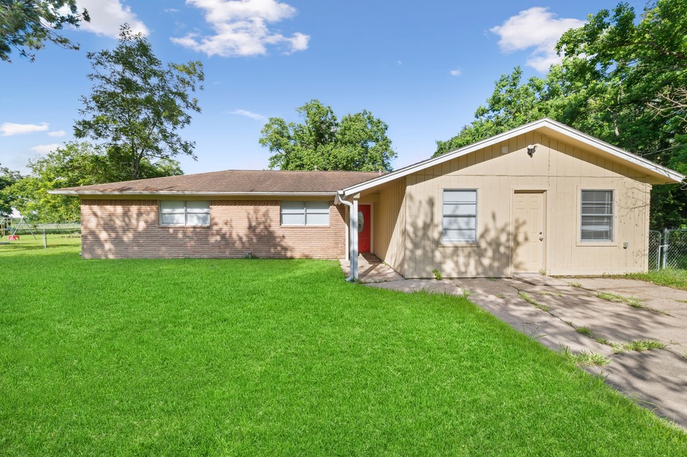 3120 County Road 890, Alvin, TX 77511 - photo 1