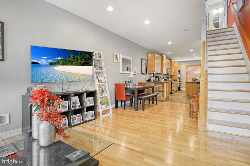 124 N Kenwood Ave, Baltimore, MD 21224 - photo 1