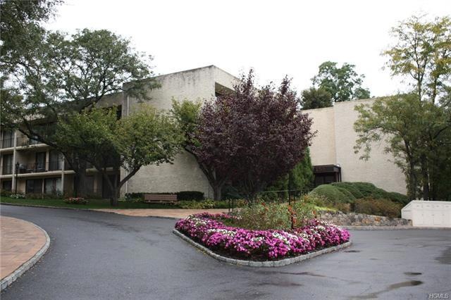 152 Overlook Ave unit 2E, Peekskill, NY 10566 - photo 1