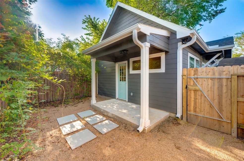 1213 Armstead St unit A, Houston, TX 77009 - photo 1